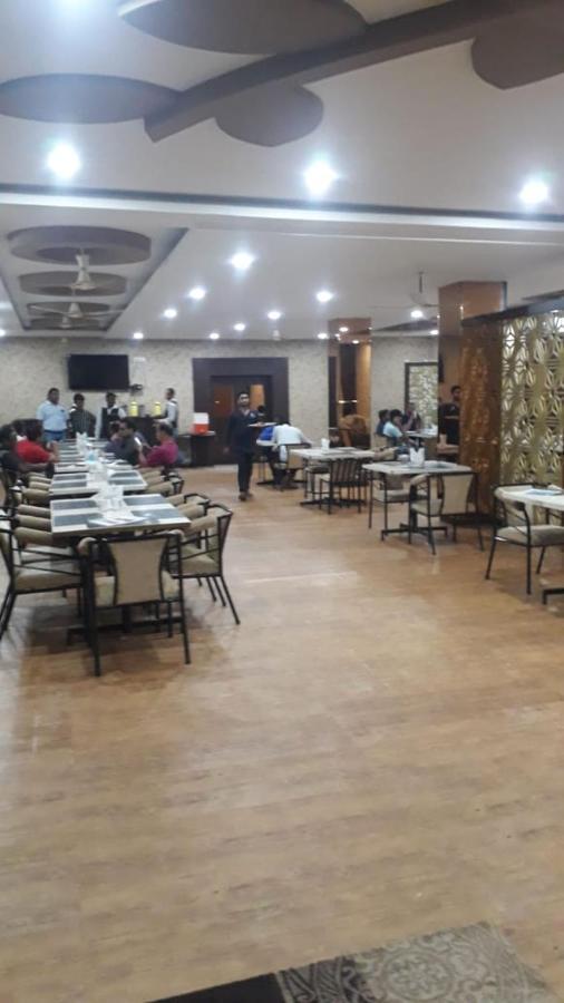 Hotel Bhagirathi Bhawanipatna Exteriör bild